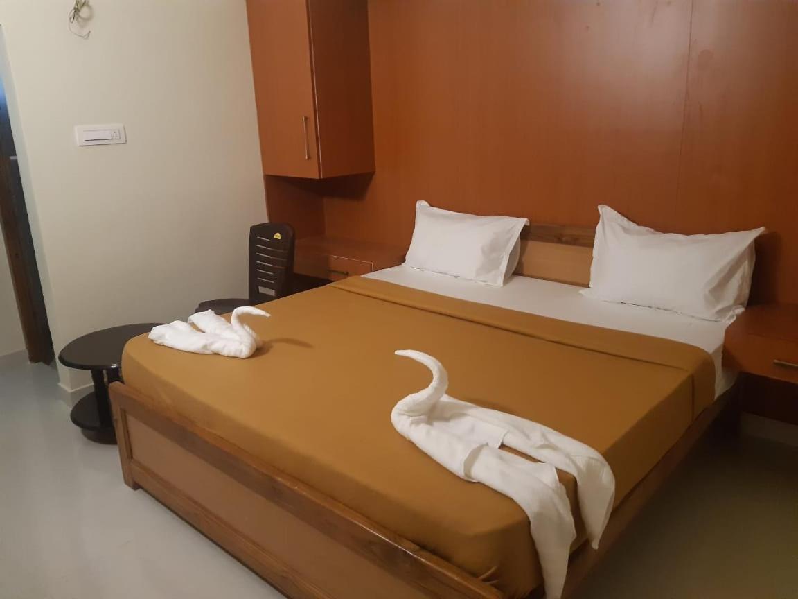 Aranmagan Residency Hotel Tiruchchendur Exterior photo